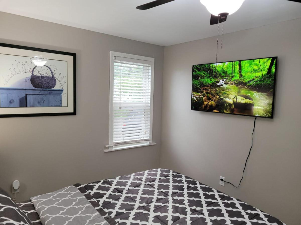 Apartment With Brand New Furniture And Large Parking West Seneca Exterior foto