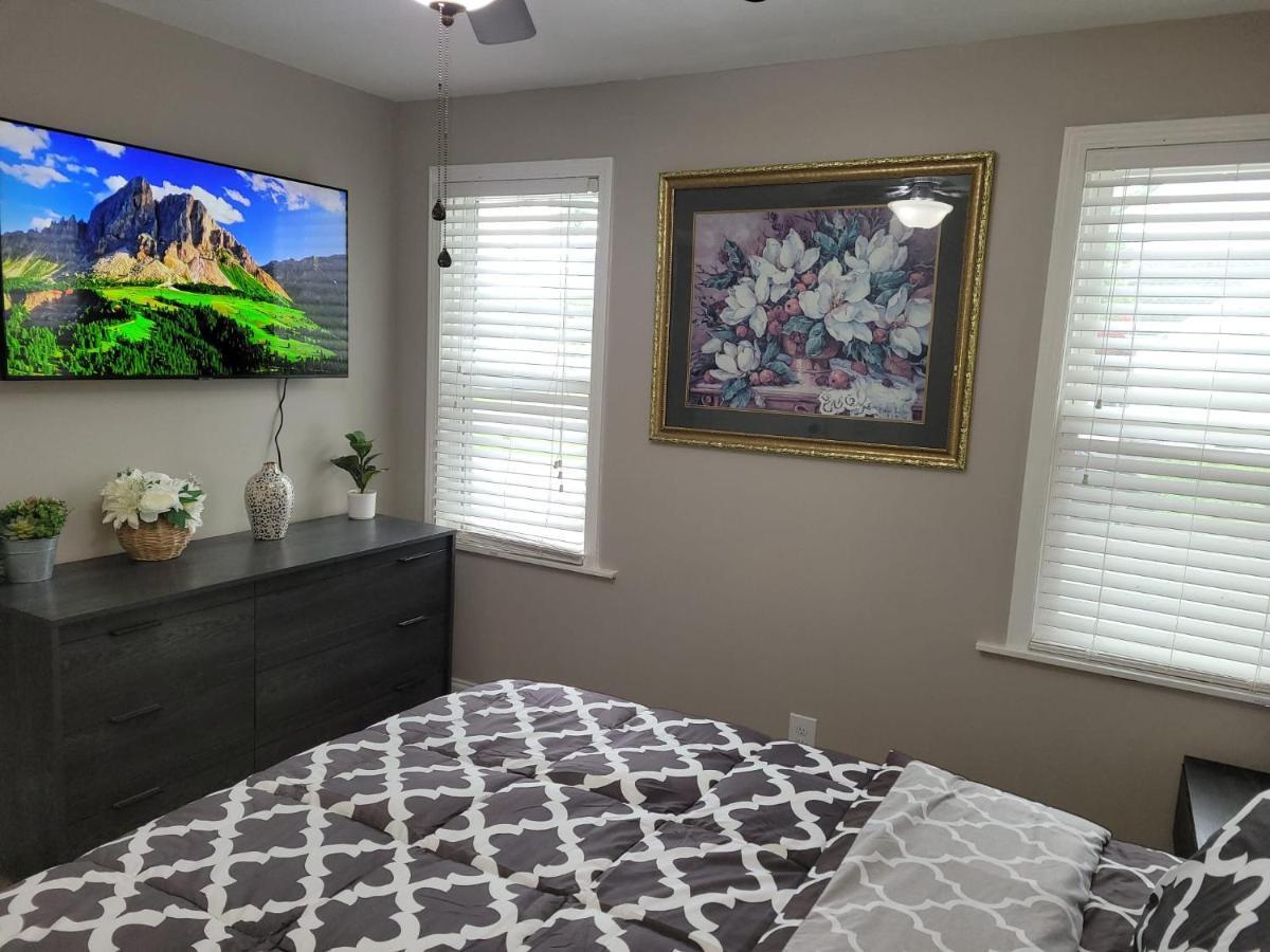 Apartment With Brand New Furniture And Large Parking West Seneca Exterior foto