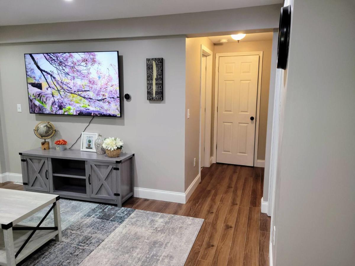 Apartment With Brand New Furniture And Large Parking West Seneca Exterior foto